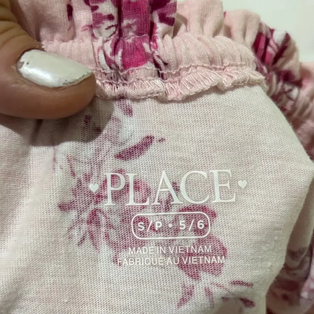 Childrens place S 5/6 Floral Pink Kids Romper ruffled sleeve